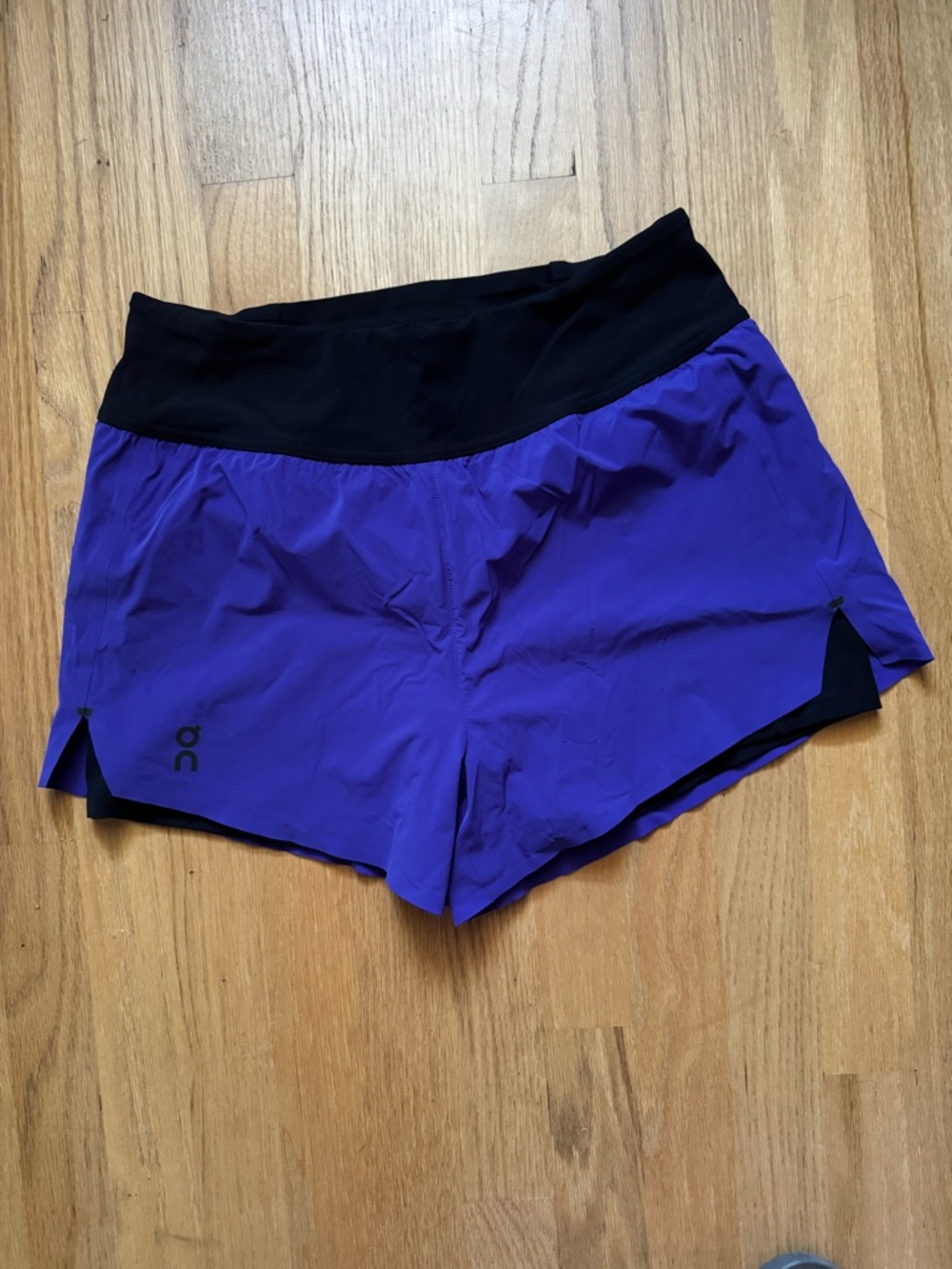 On Running Women's Twilight running shorts